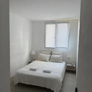  Alloggio in famiglia Location De Privee Dans Securisee Privee,parking Gratuit , 1 Minute Du Tramway, A 9 Minute Du Centre Ville, Accessible A Plusieurs Transports